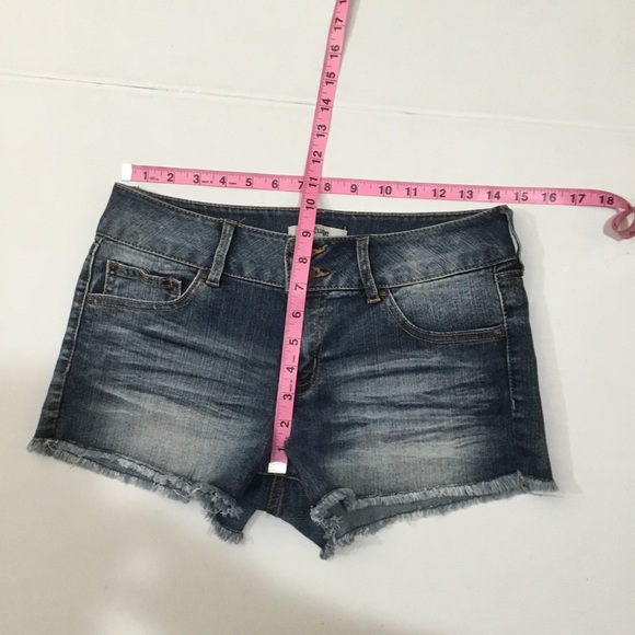 Refuge Distressed Stretchy Denim Jean Cut Off Shorts - Picture 6 of 6